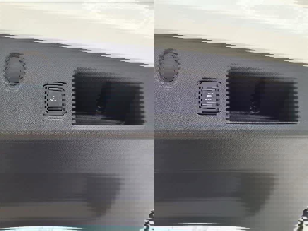 Used 2023 Chevrolet Equinox LT image 12