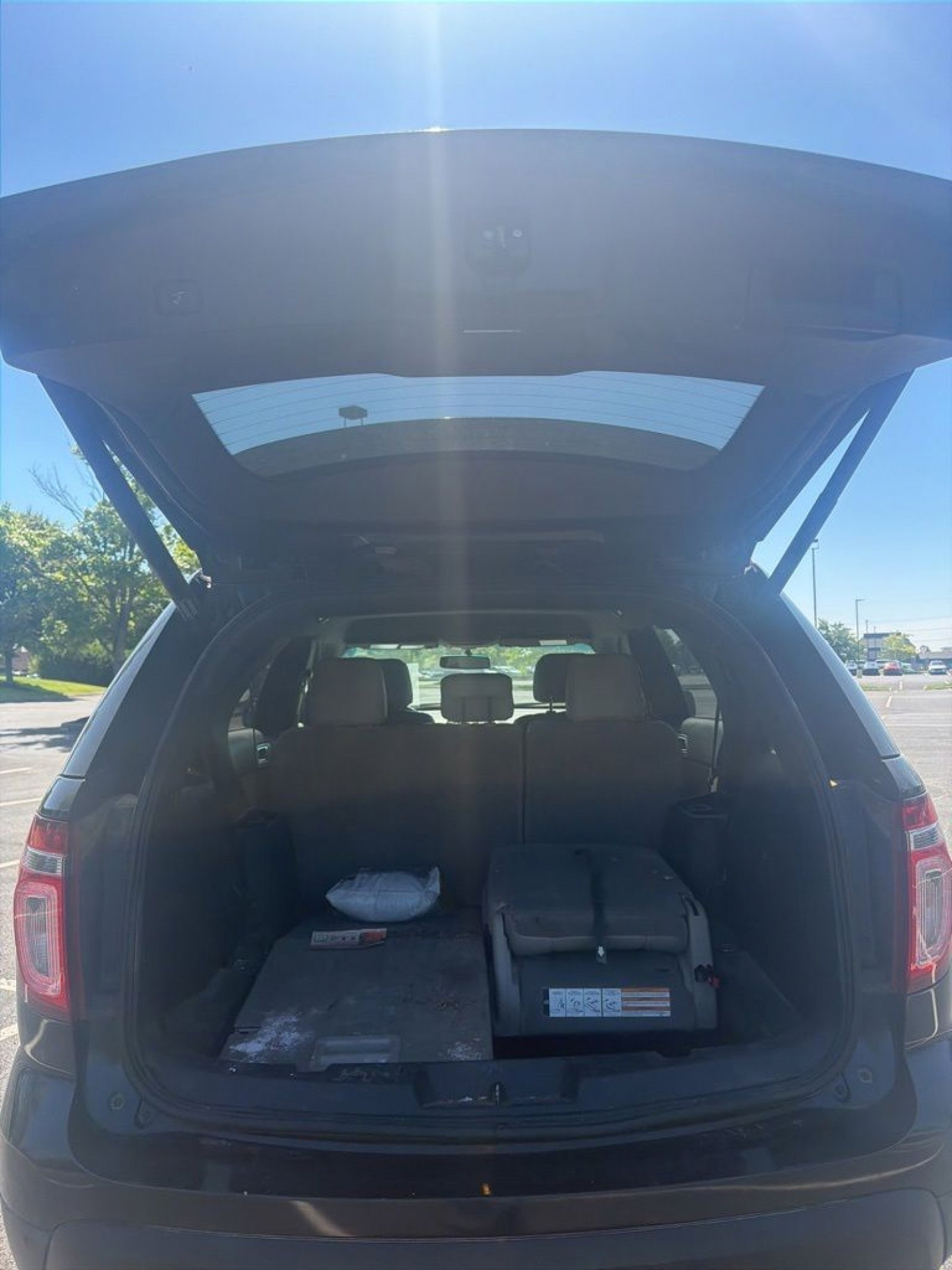 Used 2014 Ford Explorer XLT w/ Equipment Group 202A FWD image 29
