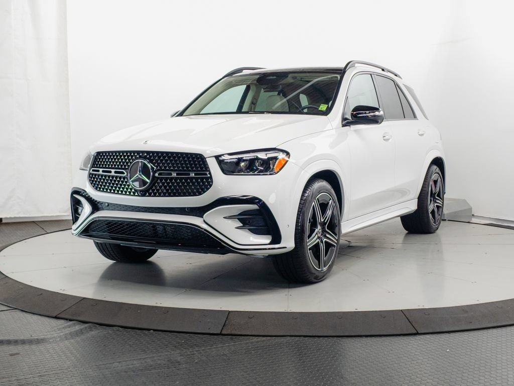 Used 2025 Mercedes-Benz GLE 450e 4MATIC w/ AMG Line Exterior image 3