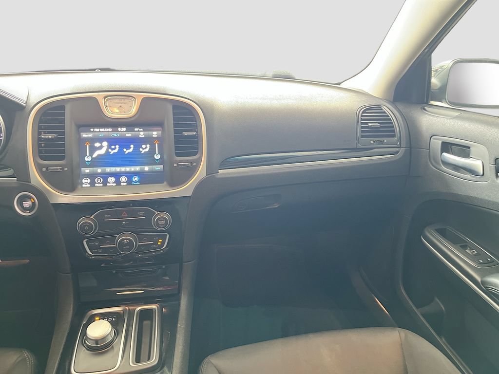 Used 2023 Chrysler 300 Touring w/ Sport Appearance Package RWD image 23