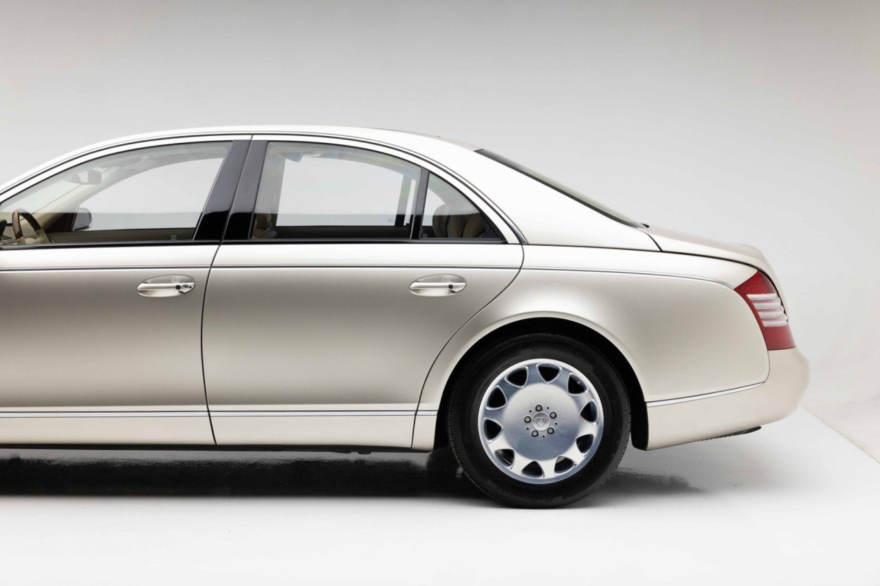 Used 2004 Maybach 57 RWD image 19