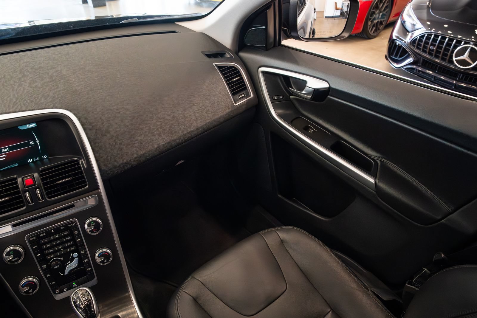 Used 2015 Volvo XC60 T5 Premier FWD image 11