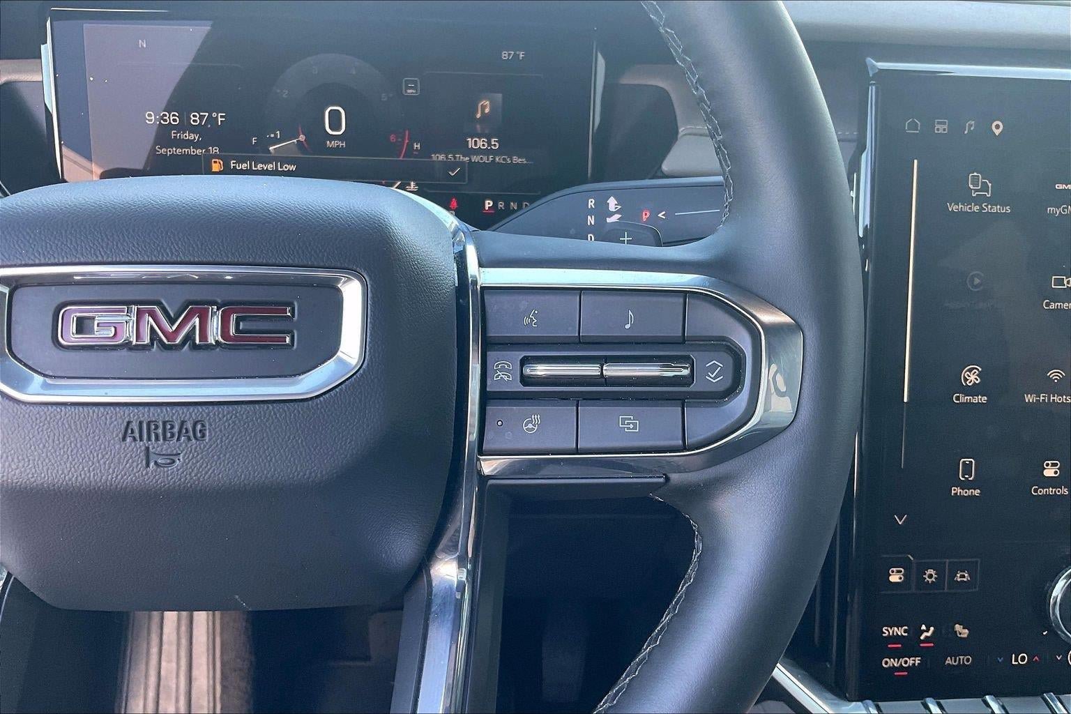 Used 2026 GMC Acadia Elevation w/ Elevation Premium Package FWD image 20