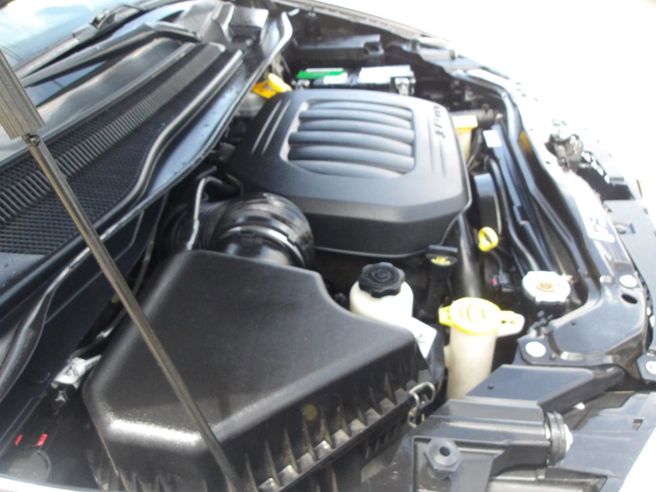 Used 2019 Dodge Grand Caravan SXT image 23