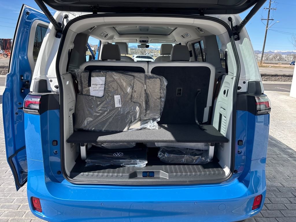 New 2025 Volkswagen ID. Buzz Pro S Plus AWD/4WD image 26