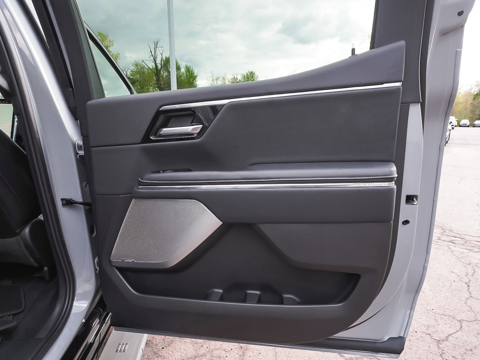 Used 2024 GMC Sierra EV Denali image 12