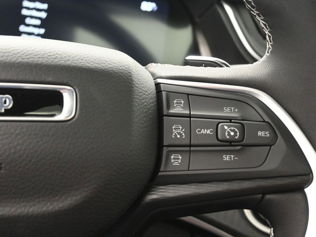New 2025 Jeep Grand Cherokee L Altitude image 23