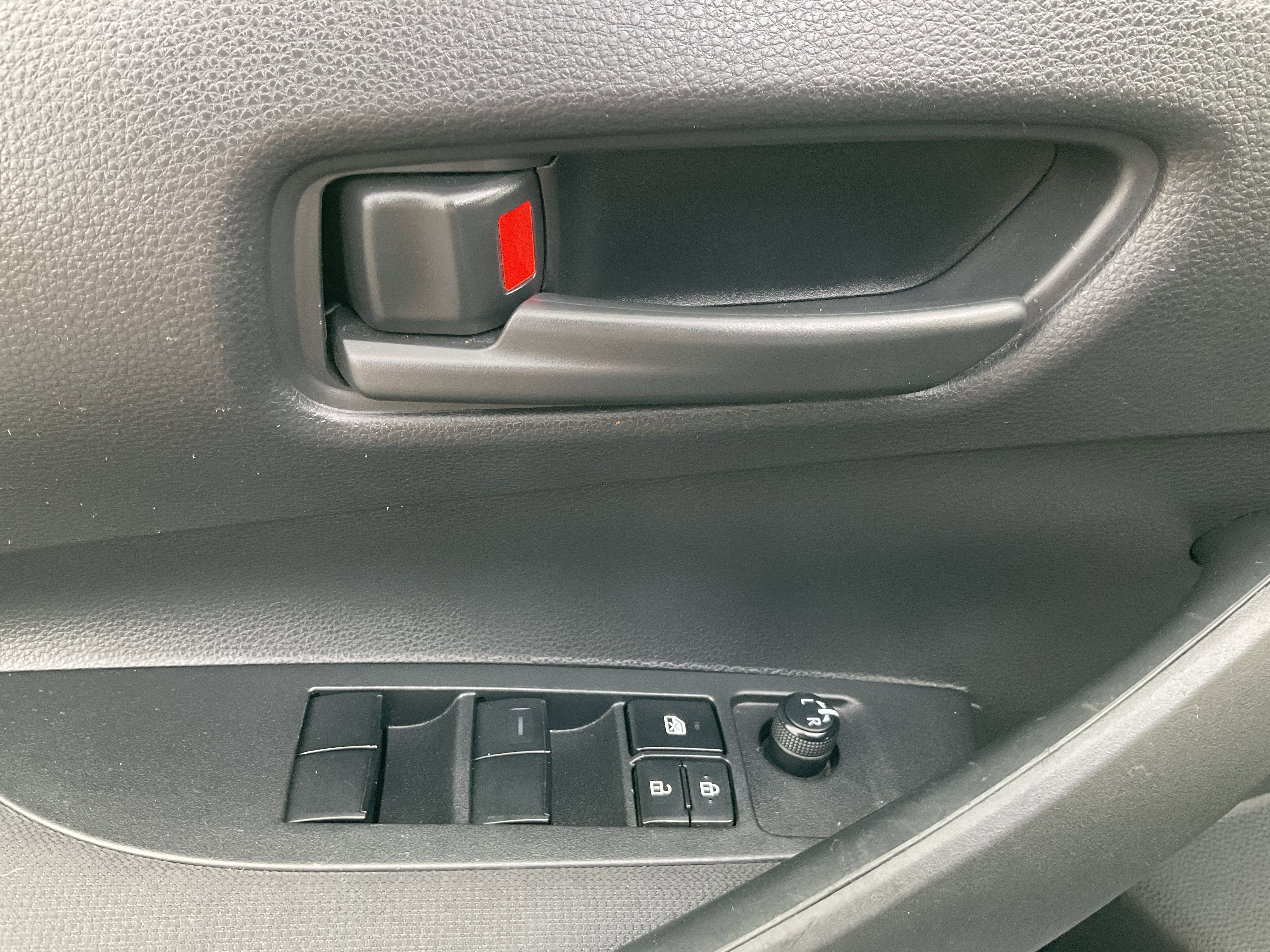 Used 2022 Toyota Corolla LE FWD image 24