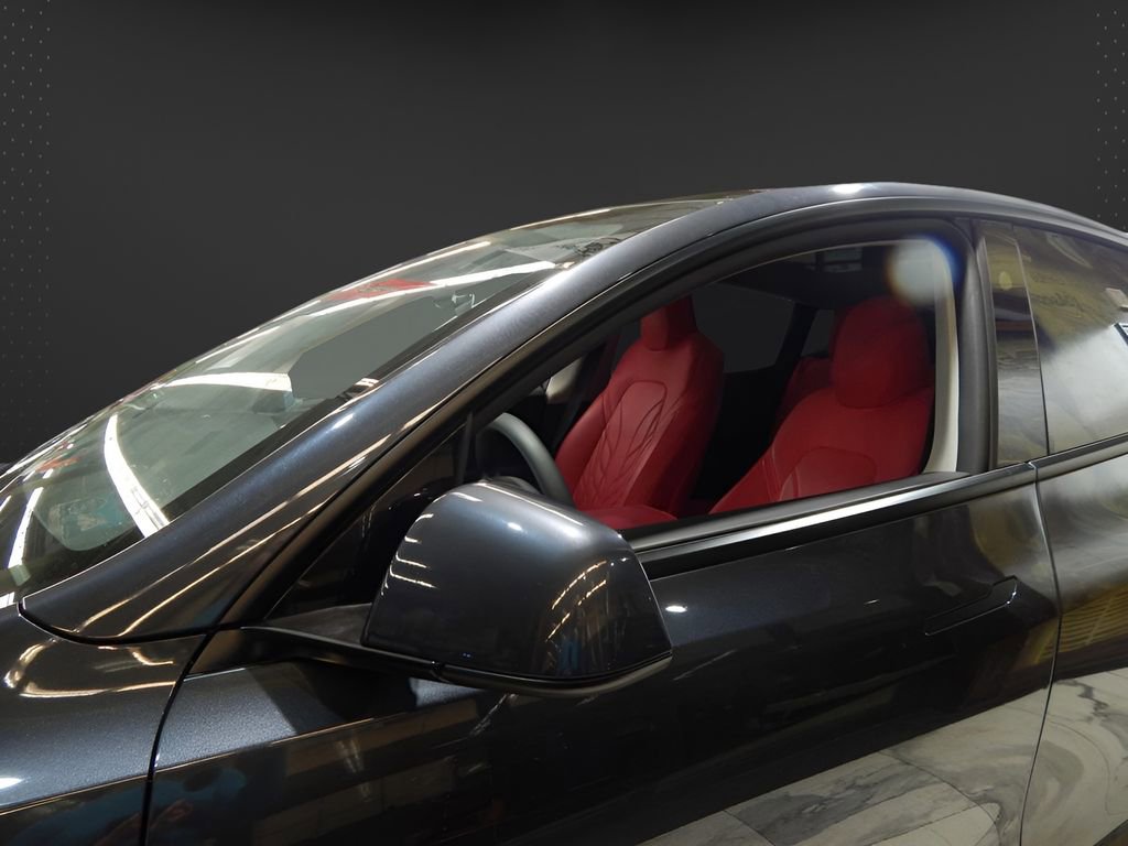 Used 2025 Tesla Model Y Long Range image 12