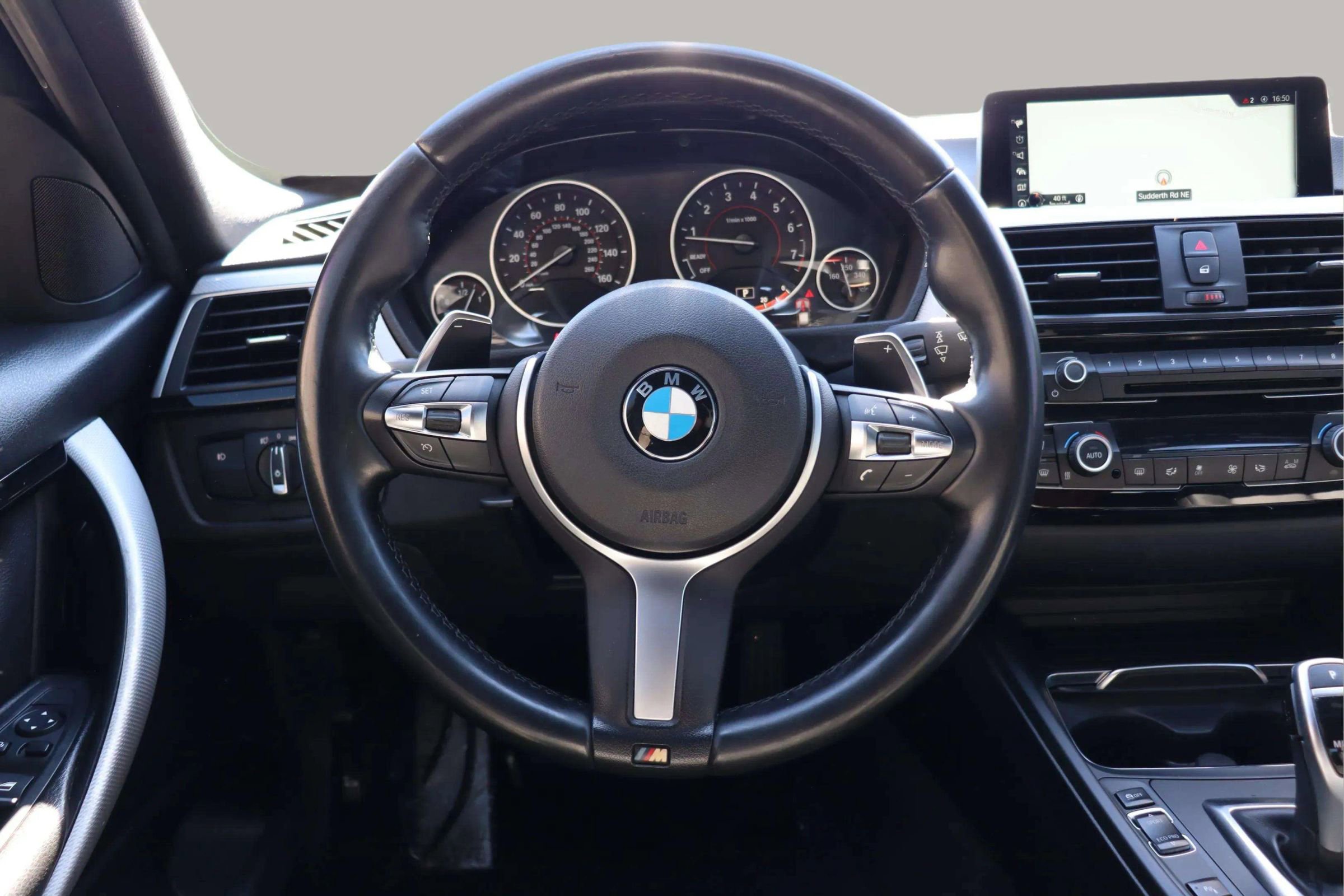 Used 2017 BMW 330i xDrive Sedan image 22