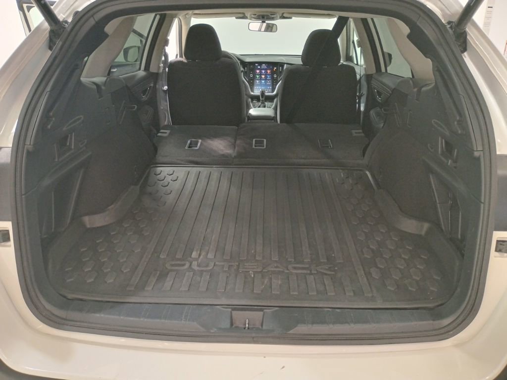 Used 2025 Subaru Outback Premium image 26