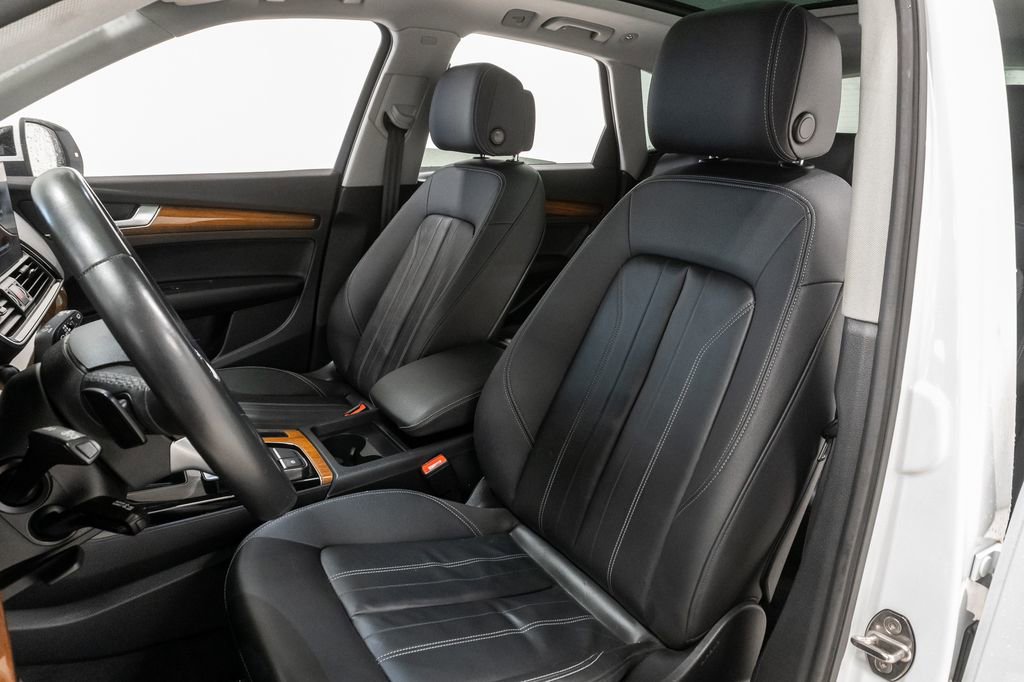 Used 2023 Audi Q5 2.0T Premium w/ Convenience Package AWD/4WD image 10