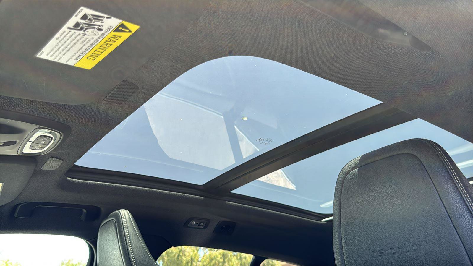 Used 2019 Volvo XC40 T5 Inscription AWD/4WD image 22