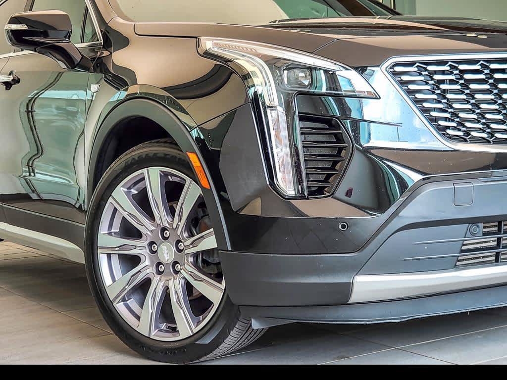Used 2021 Cadillac XT4 Premium Luxury w/ Cold Weather Package AWD/4WD image 4