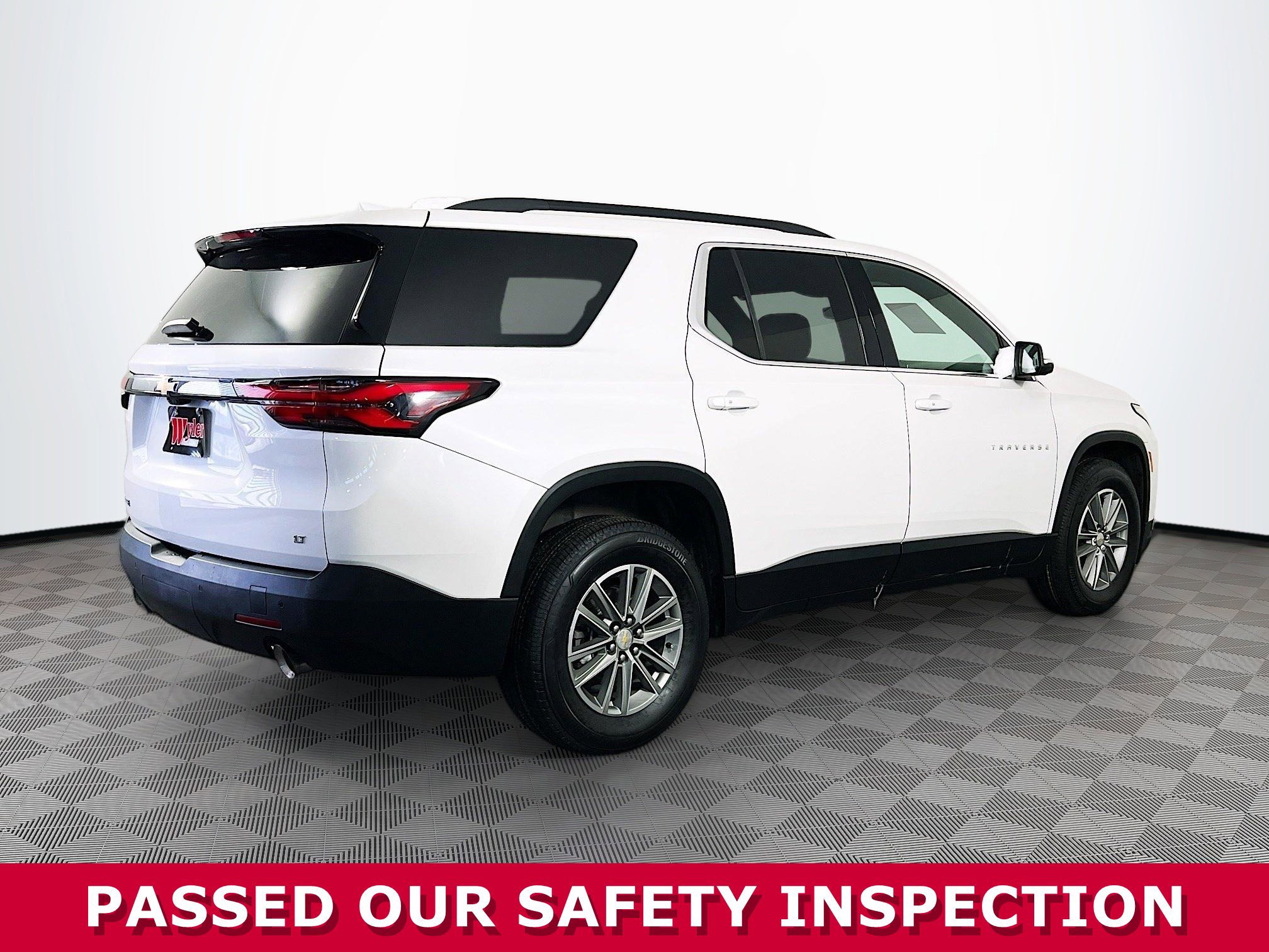 Used 2022 Chevrolet Traverse LT image 31