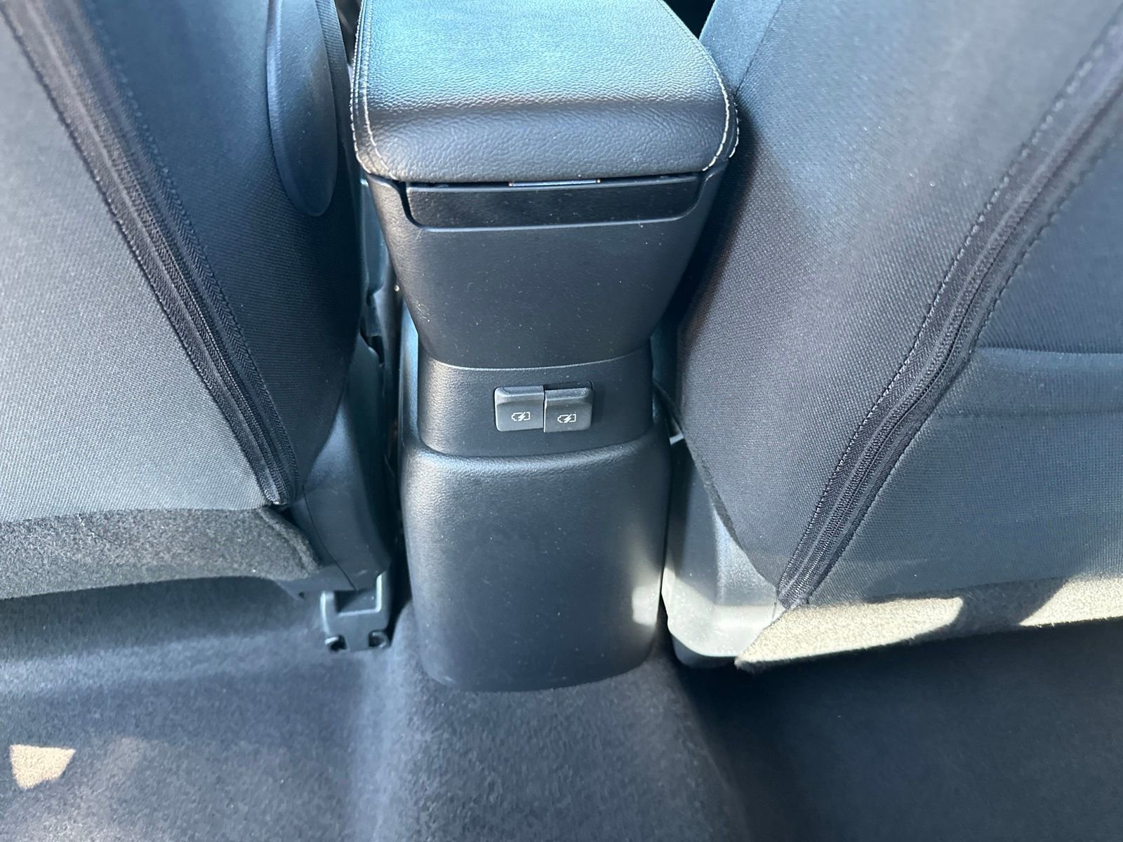 Certified 2020 Nissan Versa SR image 21