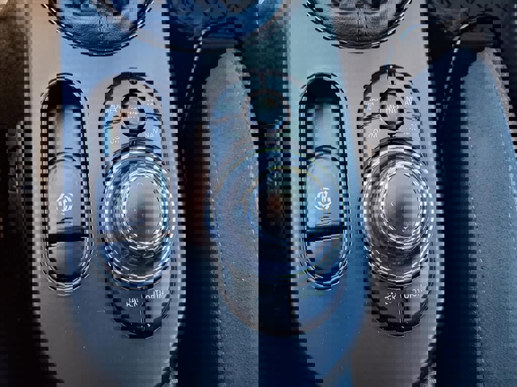 Used 2022 MINI Cooper SE image 26