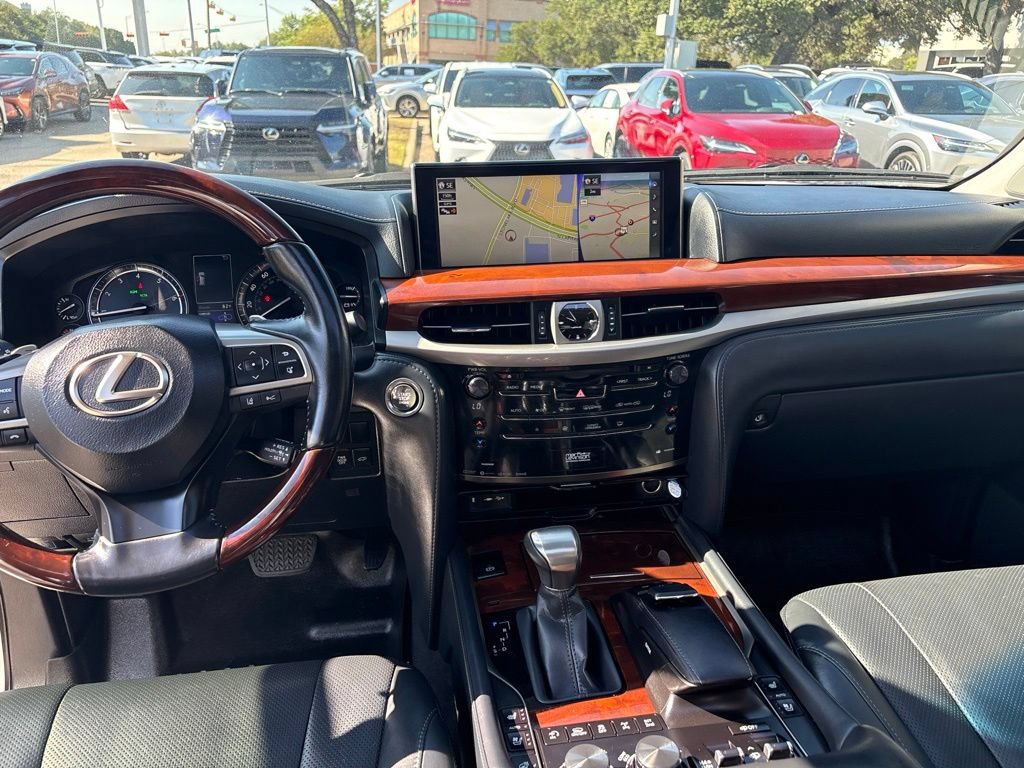 Used 2019 Lexus LX 570 4WD w/ Luxury Package image 18