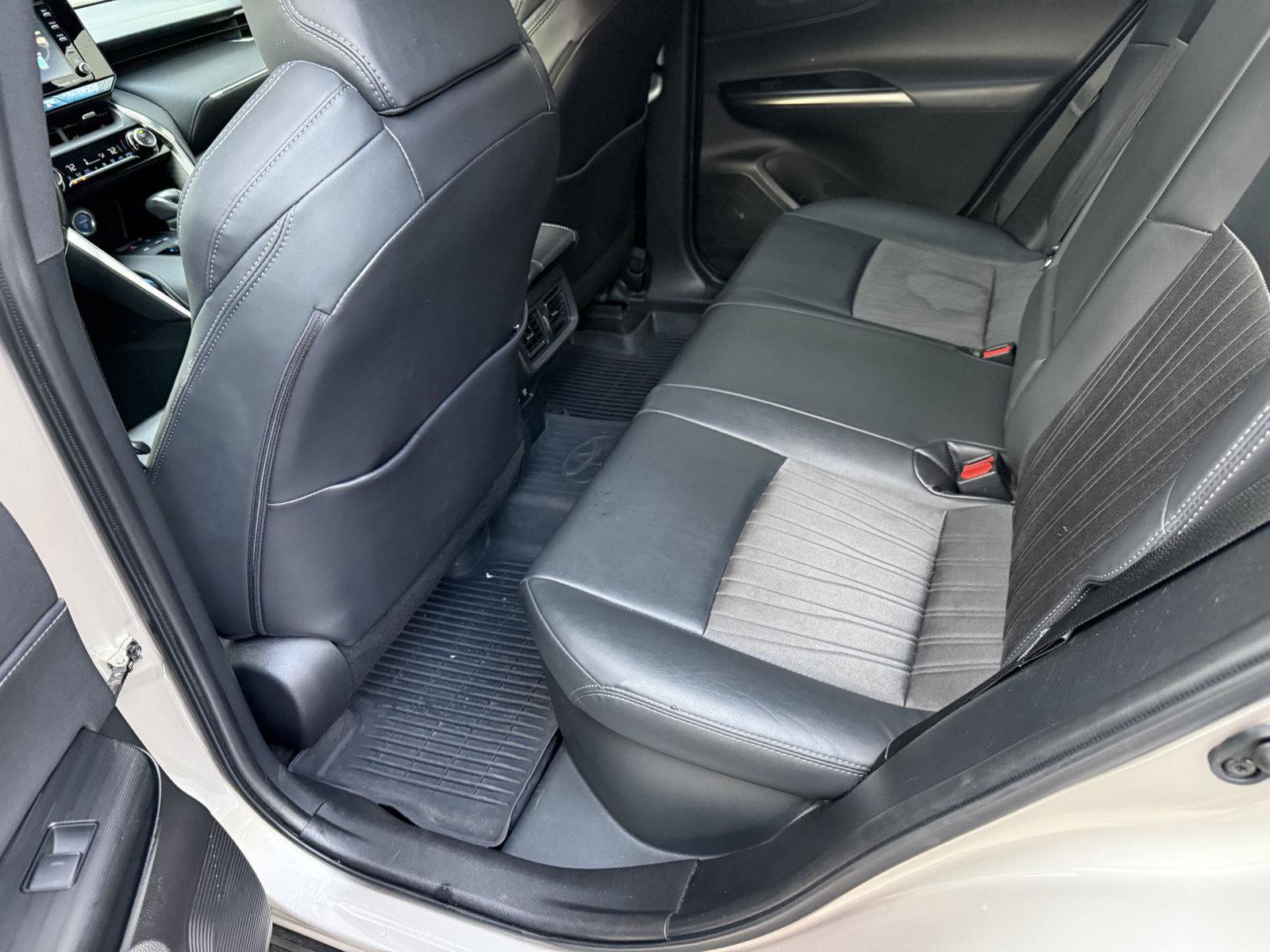 Used 2021 Toyota Venza XLE AWD/4WD image 11