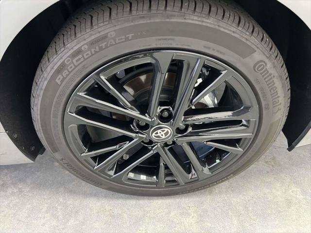 Certified 2026 Toyota Camry SE w/ Convenience Package FWD image 9