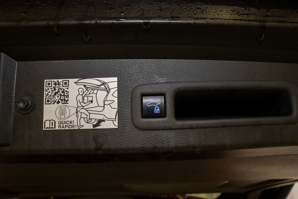 Used 2021 Toyota Sienna XLE image 7