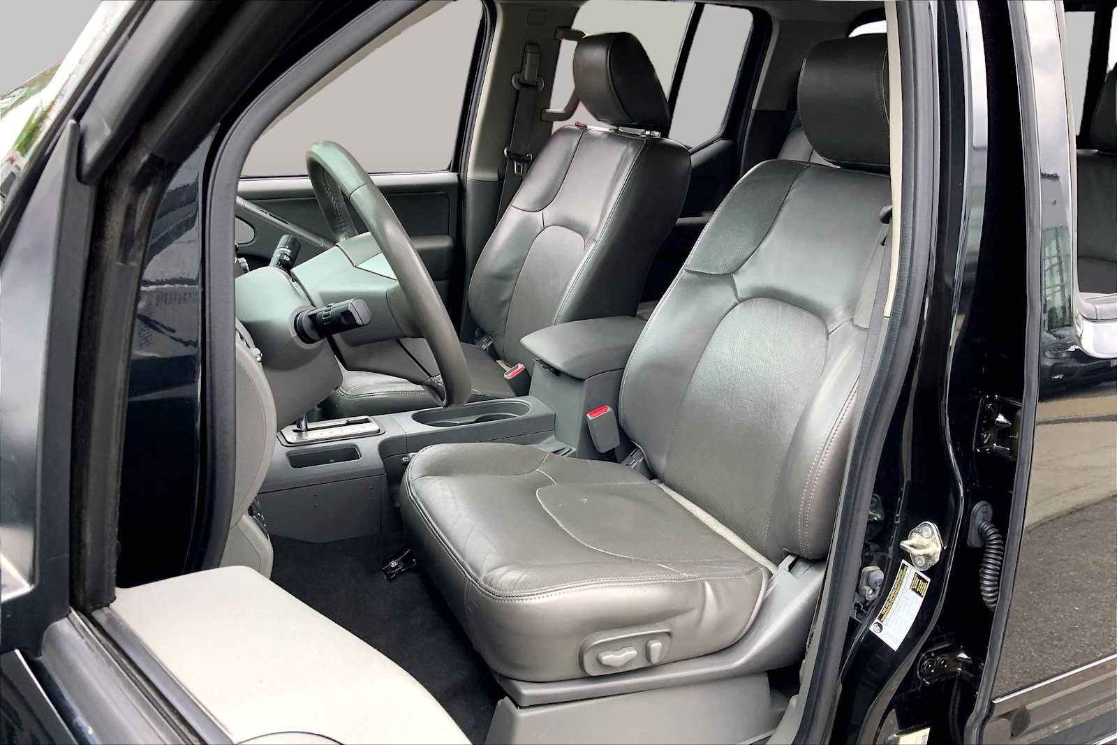 Used 2019 Nissan Frontier SL RWD image 9