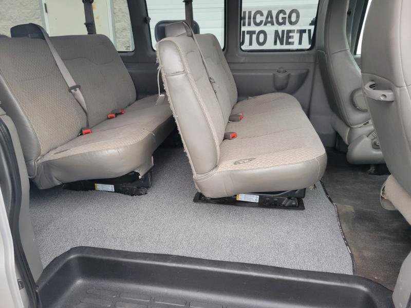 Used 2017 Chevrolet Express 3500 LT w/ LT Preferred Equipment Group RWD image 25