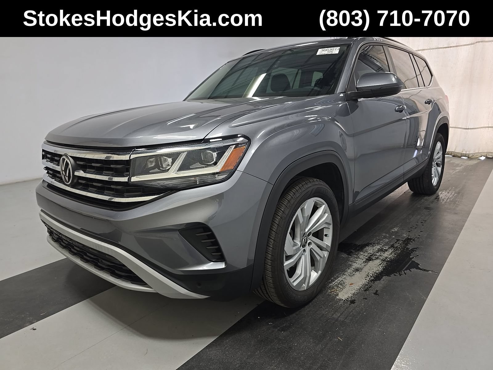 Used 2023 Volkswagen Atlas SE w/ Panoramic Sunroof Package