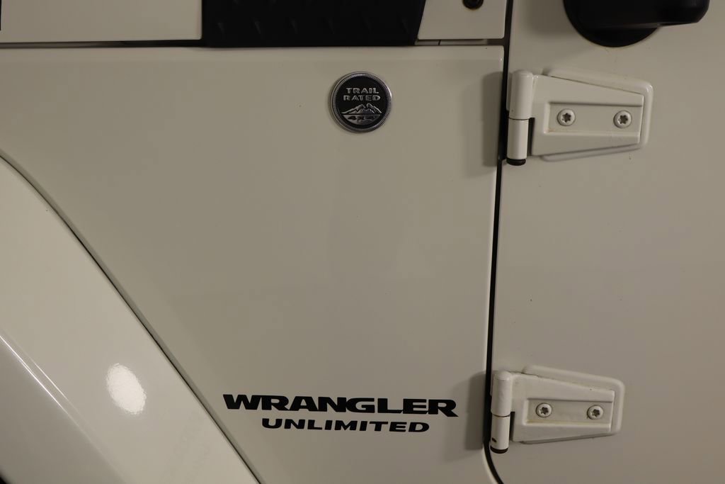 Used 2008 Jeep Wrangler Unlimited Rubicon w/ PWR Convenience Group image 30