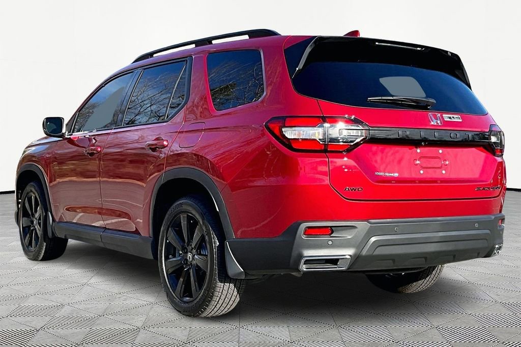 Certified 2025 Honda Pilot Black Edition image 4