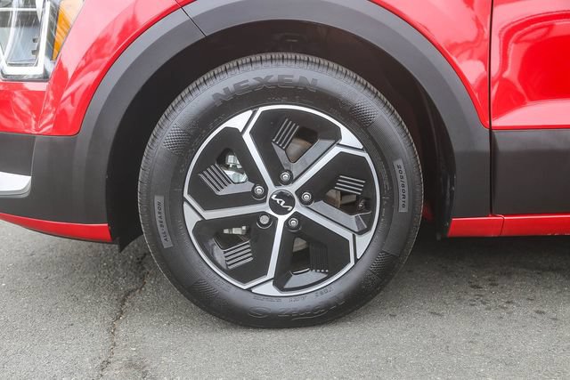 Certified 2025 Kia Niro EX FWD image 13