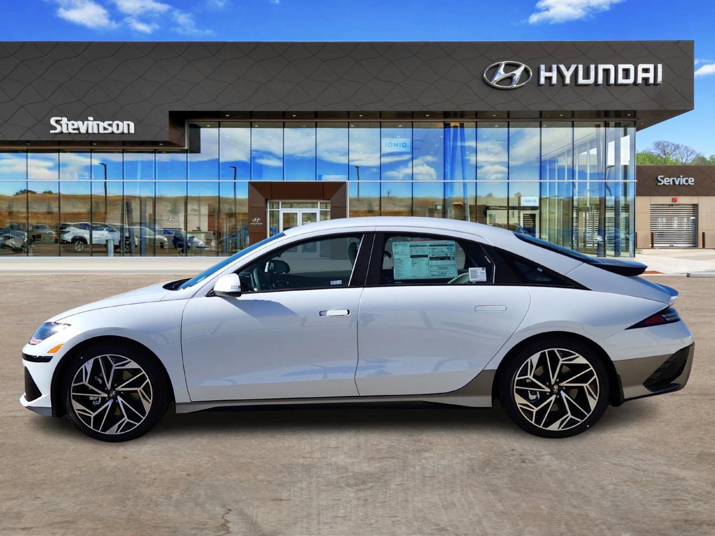 New 2025 Hyundai Ioniq 6 SEL image 2