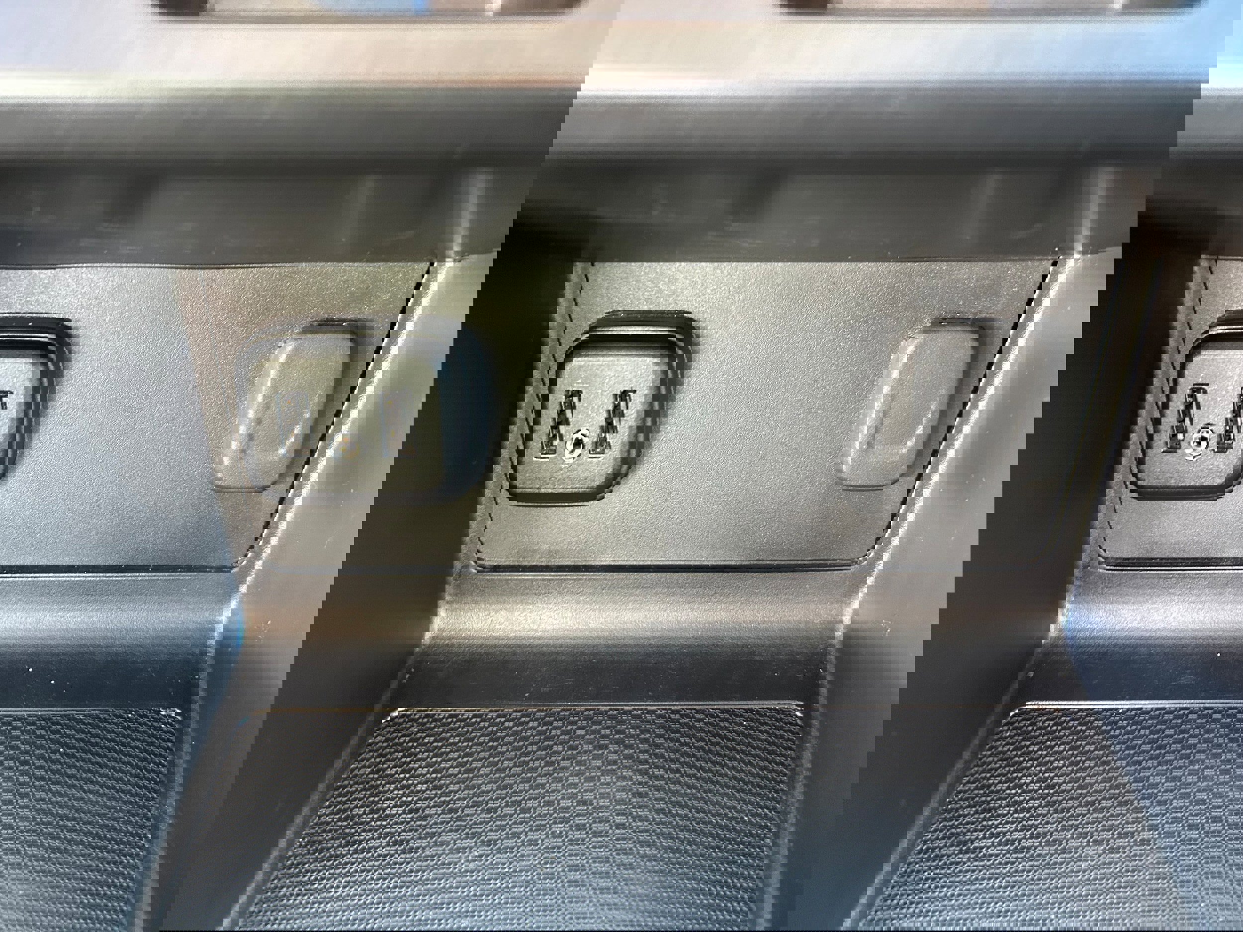 Used 2021 Chevrolet Colorado Z71 image 25