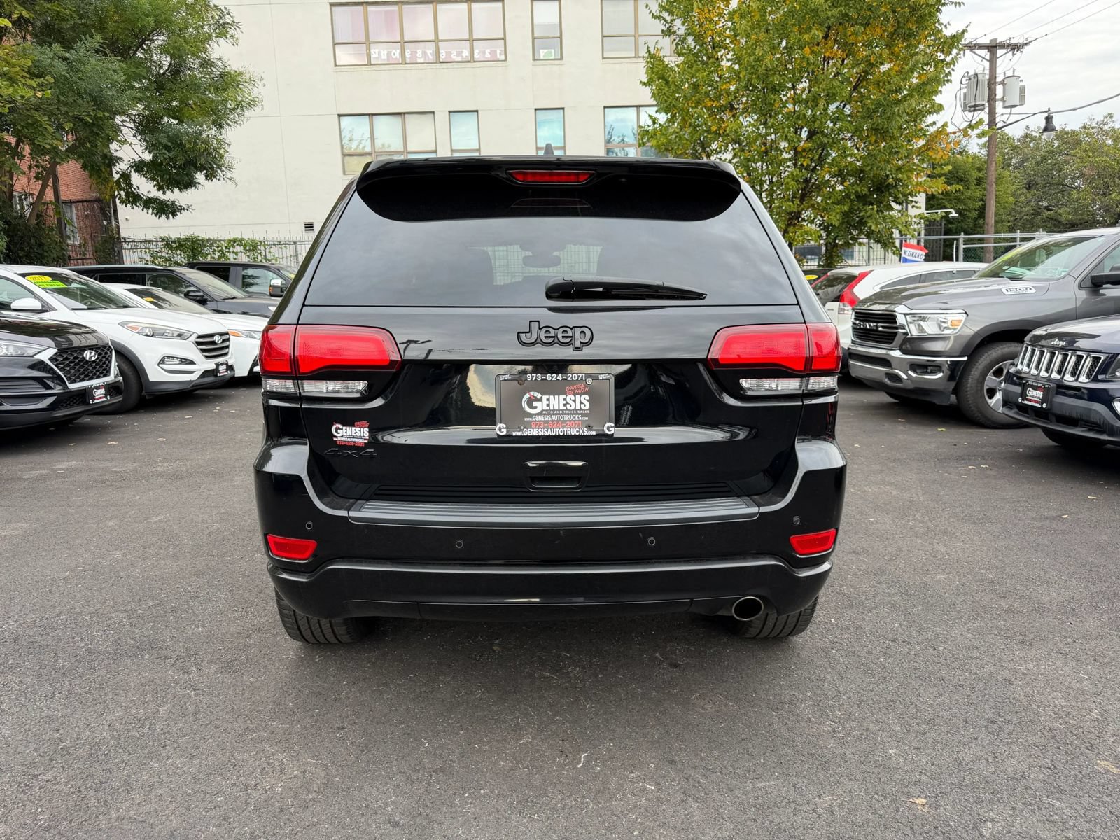 Used 2019 Jeep Grand Cherokee Altitude AWD/4WD image 8