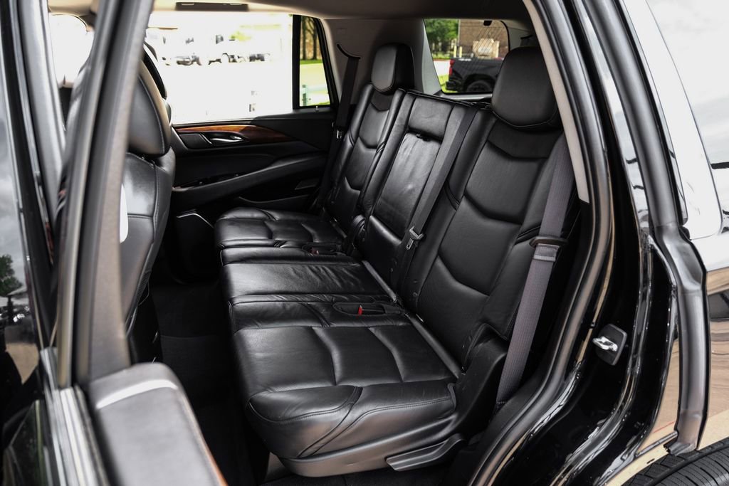 Used 2019 Cadillac Escalade Premium Luxury w/ LPO, Radiant Package RWD image 40