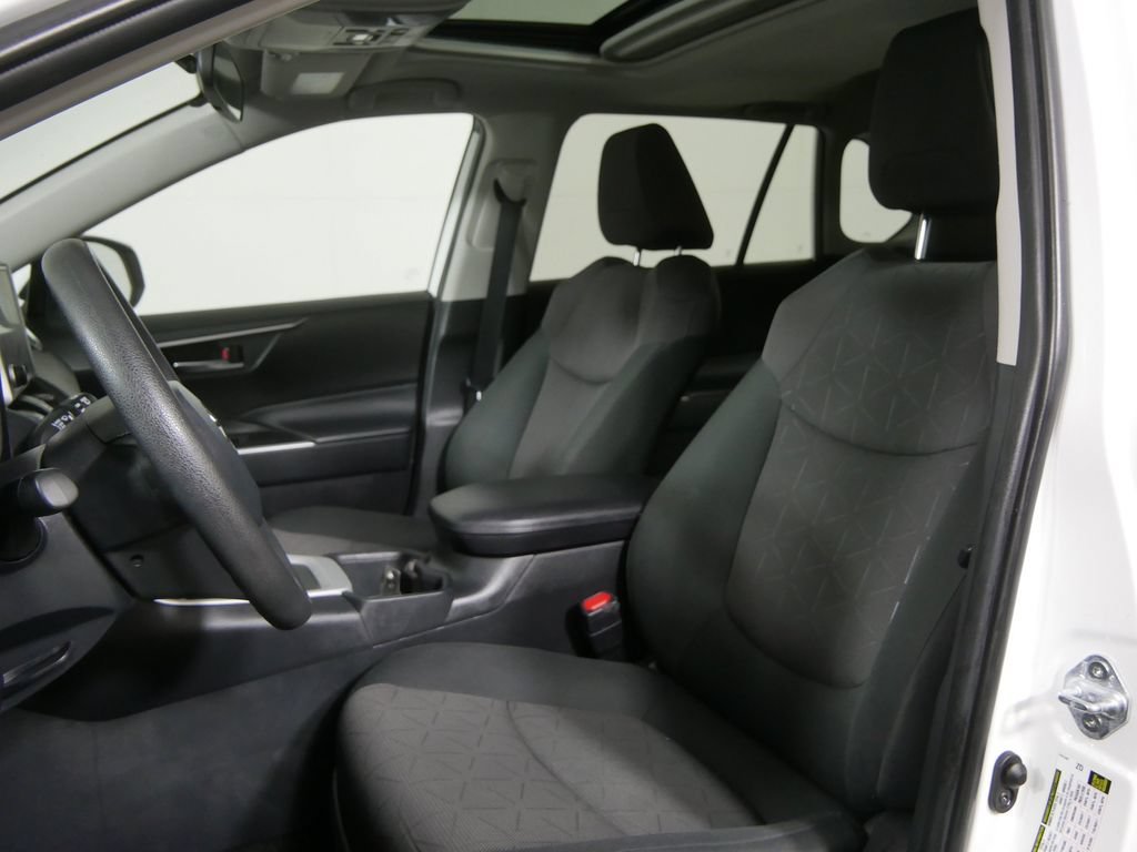 Used 2024 Toyota RAV4 XLE w/ Convenience Package AWD/4WD image 12