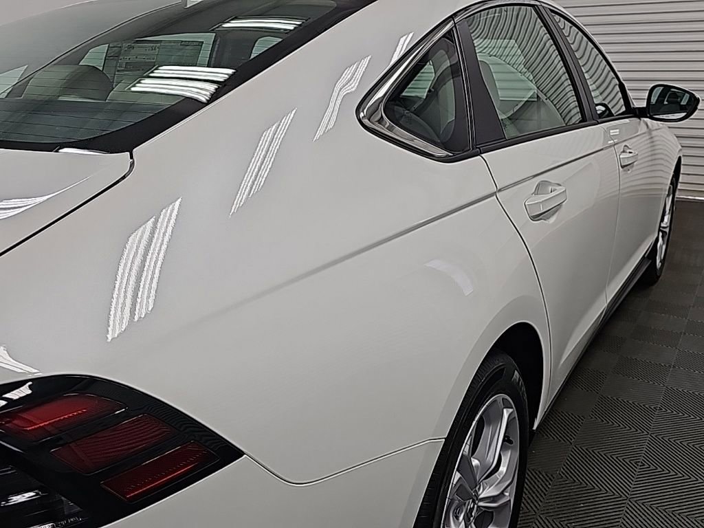 New 2026 Honda Accord LX image 9