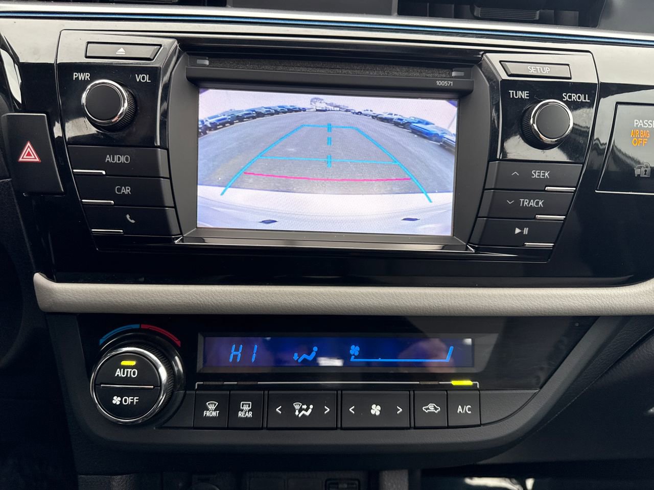 Used 2016 Toyota Corolla LE image 19