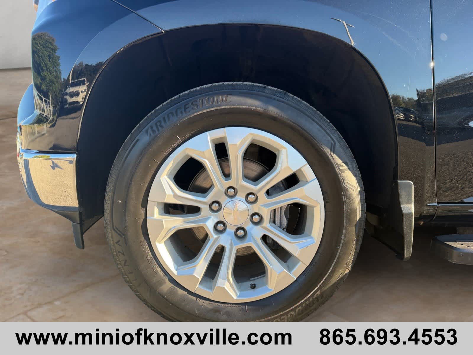 Used 2023 Chevrolet Silverado 1500 LTZ w/ LTZ Convenience Package II AWD/4WD image 9