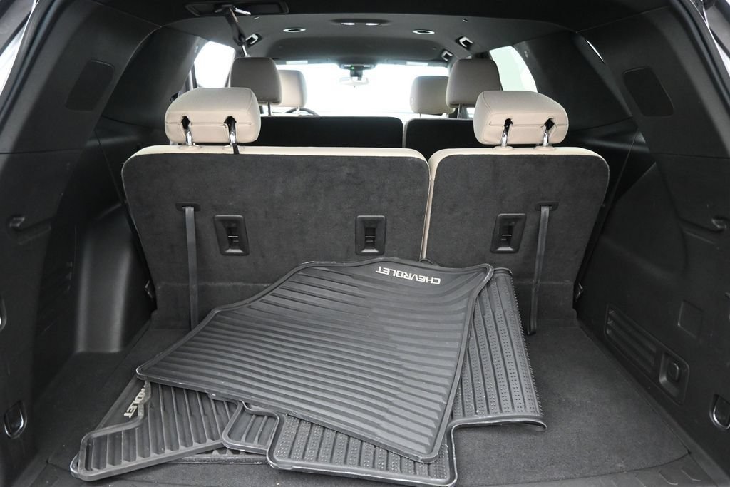 Used 2022 Chevrolet Traverse LS FWD image 19