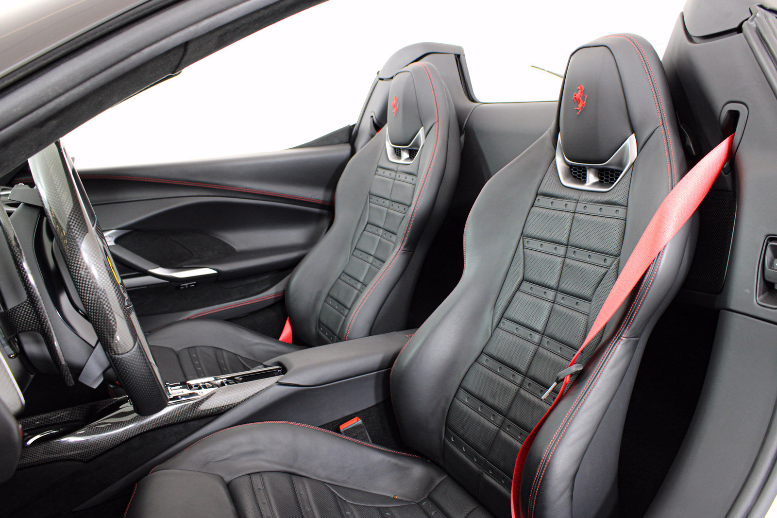 Certified 2024 Ferrari 296 GTS RWD image 39