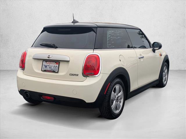 Used 2015 MINI Cooper 2-Door Hardtop image 5