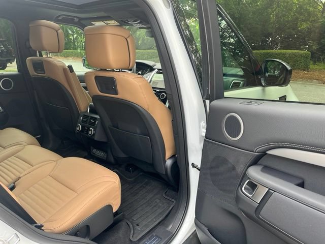 Certified 2025 Land Rover Discovery Dynamic SE AWD/4WD image 12