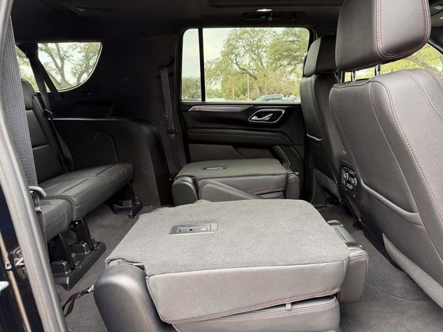 Used 2023 Chevrolet Suburban RST w/ Sport Performance Package image 18