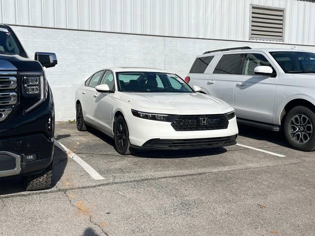 Used 2023 Honda Accord EX image 1