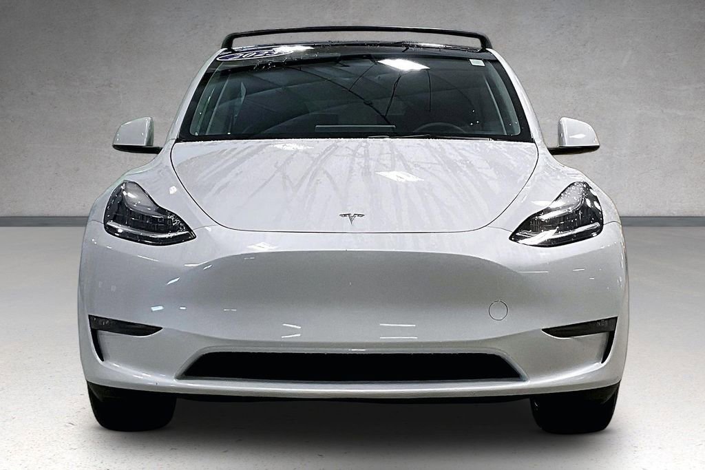 Used 2023 Tesla Model Y Long Range AWD/4WD image 2