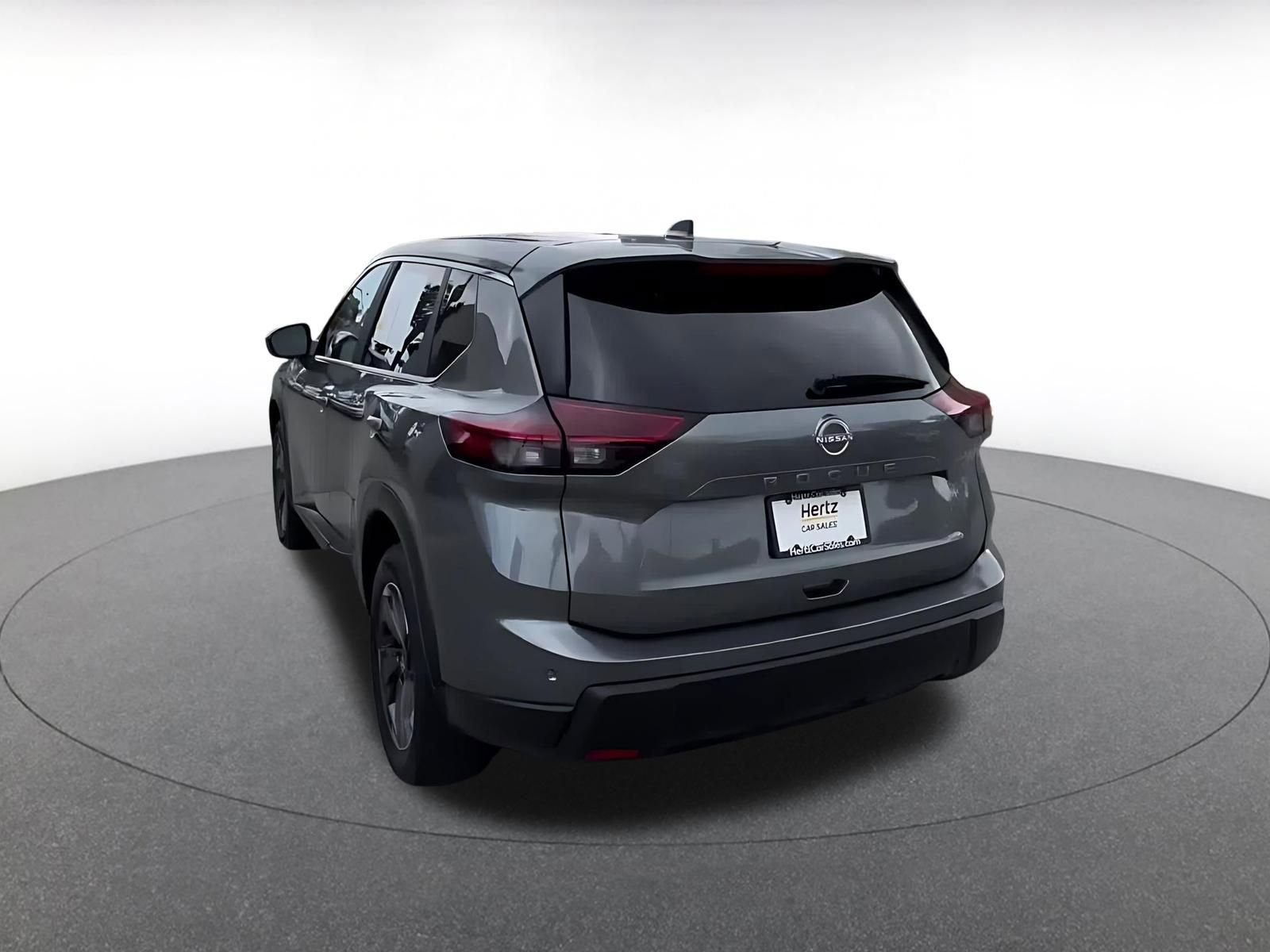 Used 2025 Nissan Rogue SV FWD image 11