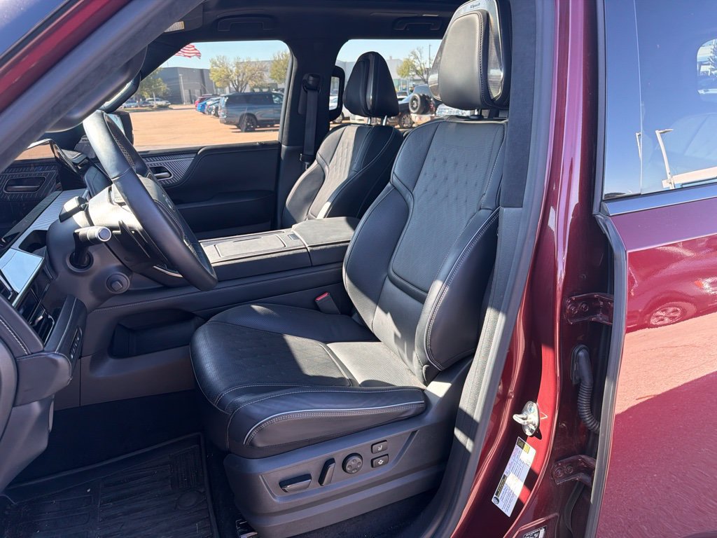 Used 2025 INFINITI QX80 Autograph w/ Autograph Exterior Package AWD/4WD image 8