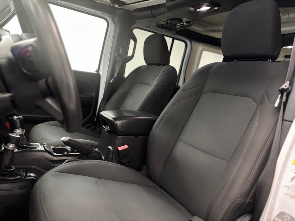 Used 2018 Jeep Wrangler Unlimited Sport AWD/4WD image 6