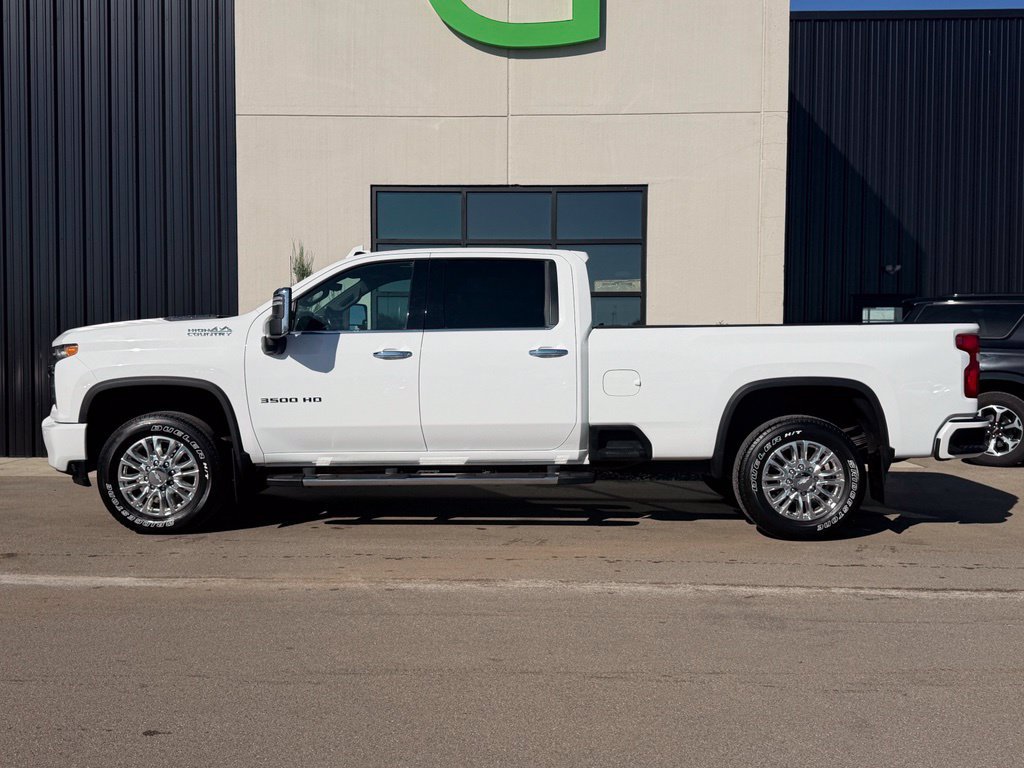 Used 2020 Chevrolet Silverado 3500 High Country w/ Technology Package AWD/4WD image 2
